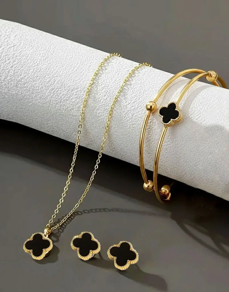 clover-necklace-set-18746_4